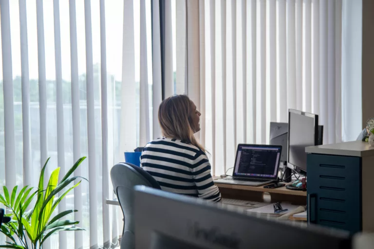 Profitez d'un Accompagnement Personnalisé et Personnalisez Votre Espace à Port